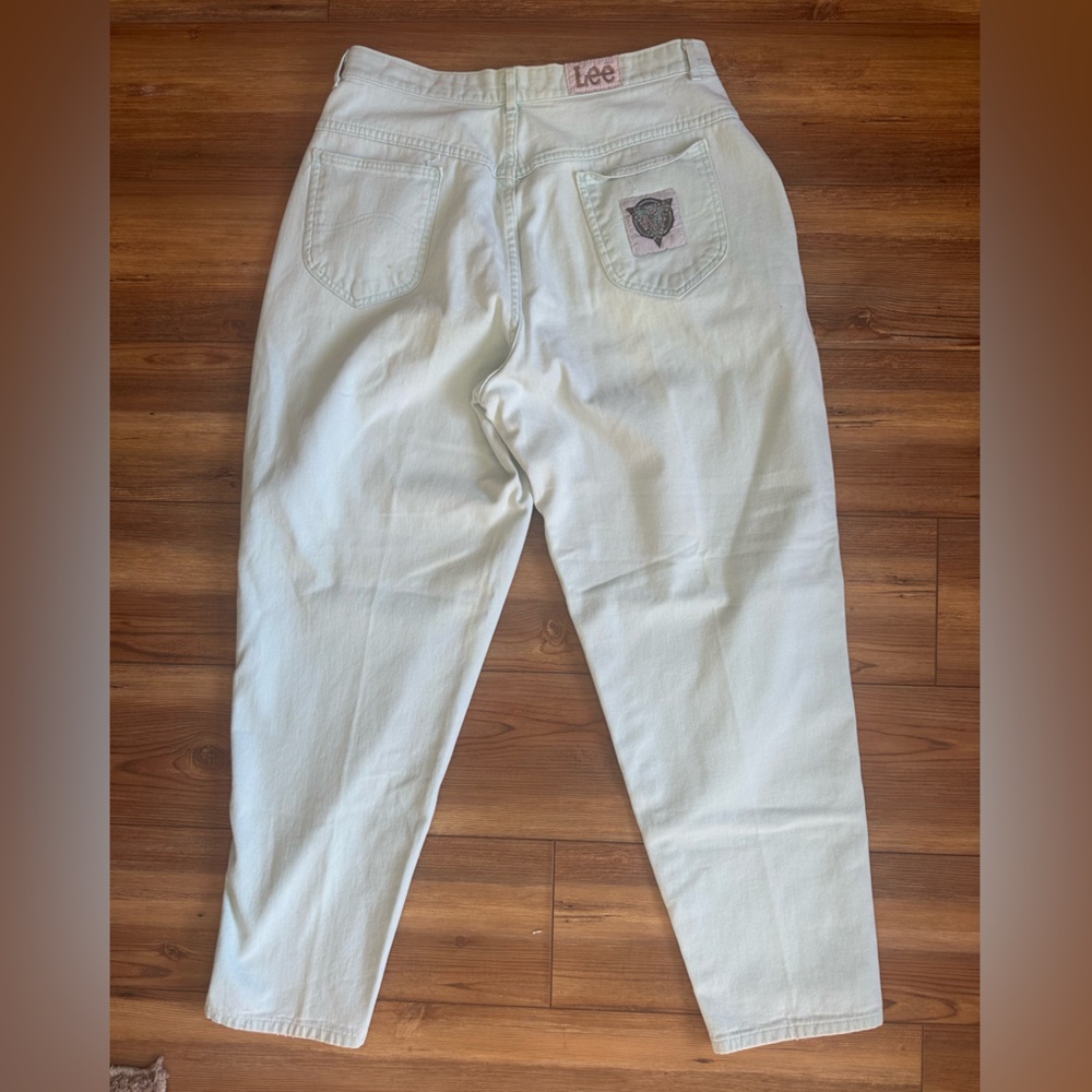 Lee | Vintage | High-Waisted Mom Jeans | Light Wash | Size 18 Med